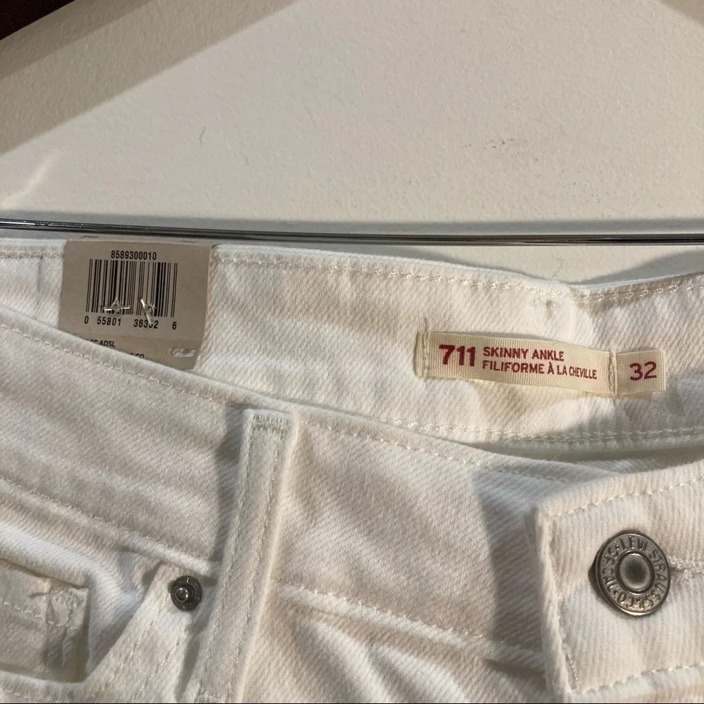 LEVI’S 711 Skinny Ankle Raw Hem w/ Embellishments at Ankle White Jeans - Picture 2 of 7